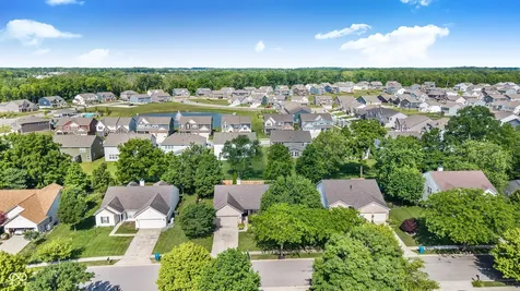 19459 Silver Spring Noblesville IN 46062