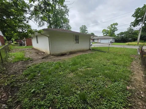 5820 E 40th Street Indianapolis IN 46226
