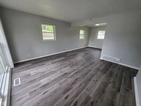 5820 E 40th Street Indianapolis IN 46226