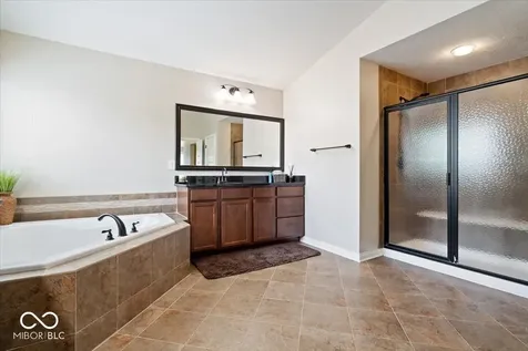 10461 Creektree Lane Fishers IN 46038