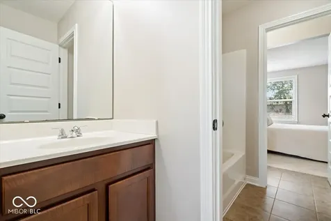 10461 Creektree Lane Fishers IN 46038