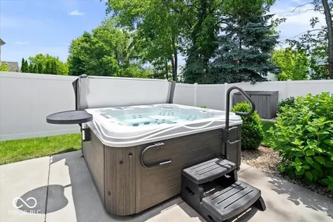 10461 Creektree Lane Fishers IN 46038
