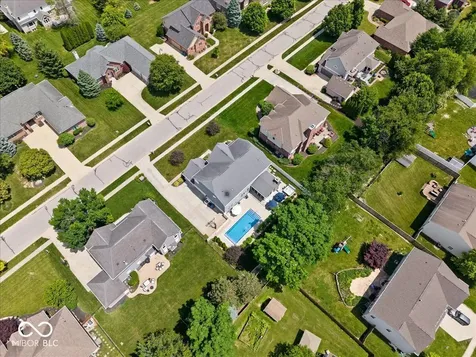 10461 Creektree Lane Fishers IN 46038