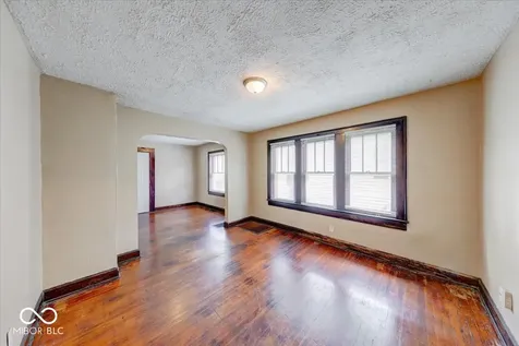 902 N Bosart Avenue Indianapolis IN 46201