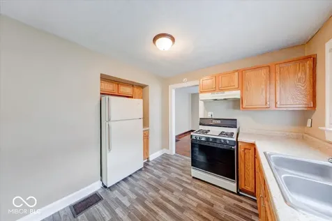 902 N Bosart Avenue Indianapolis IN 46201