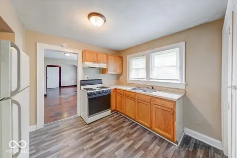 902 N Bosart Avenue Indianapolis IN 46201