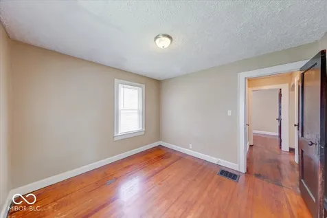 902 N Bosart Avenue Indianapolis IN 46201
