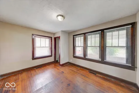902 N Bosart Avenue Indianapolis IN 46201