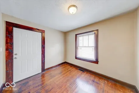 902 N Bosart Avenue Indianapolis IN 46201