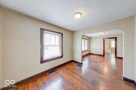 902 N Bosart Avenue Indianapolis IN 46201
