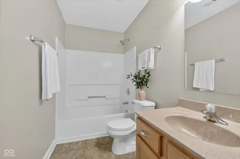 14284 Banister Drive Noblesville IN 46060