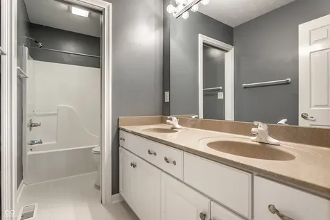 7821 Timber Run Court Indianapolis IN 46256