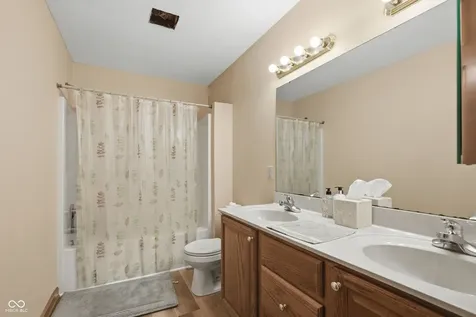 4015 Highland Park Drive Greenwood IN 46143