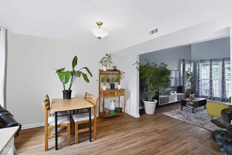 6105 Lakeside Manor Avenue Indianapolis IN 46254