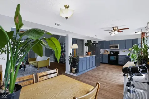 6105 Lakeside Manor Avenue Indianapolis IN 46254