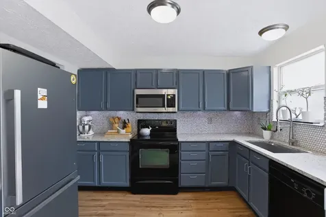 6105 Lakeside Manor Avenue Indianapolis IN 46254