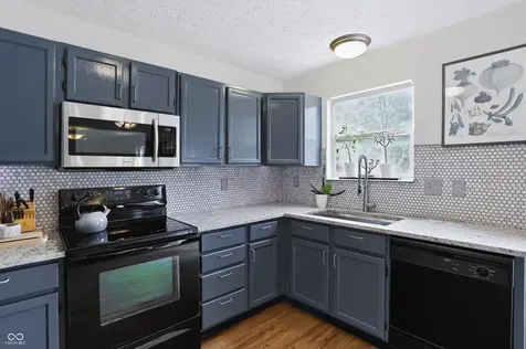 6105 Lakeside Manor Avenue Indianapolis IN 46254