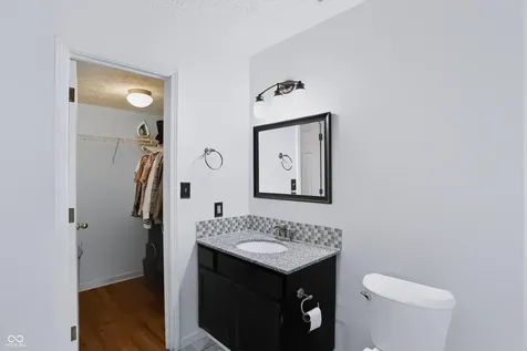 6105 Lakeside Manor Avenue Indianapolis IN 46254