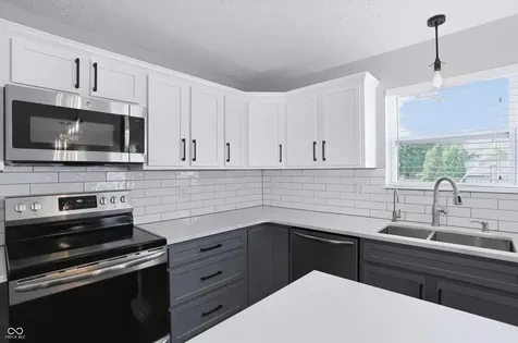 8720 New Heritage Drive Indianapolis IN 46239