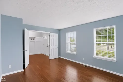 8720 New Heritage Drive Indianapolis IN 46239