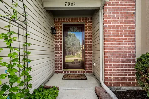 7061 N Lyndhurst Crossing Mccordsville IN 46055