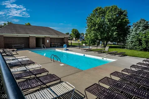 7061 N Lyndhurst Crossing Mccordsville IN 46055