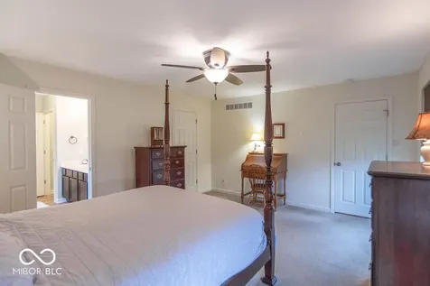 2448 Sandi Drive Avon IN 46123