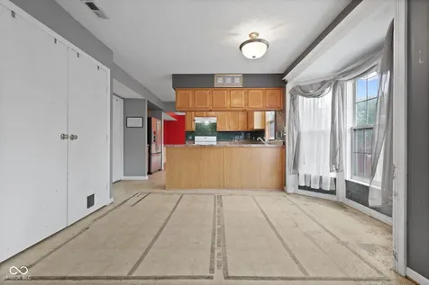 643 Creston Point Circle Indianapolis IN 46239