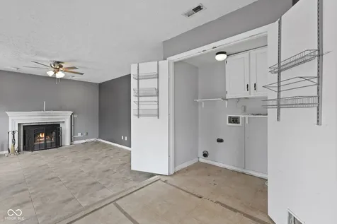 643 Creston Point Circle Indianapolis IN 46239