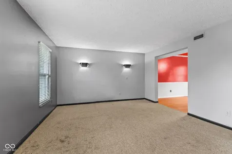 643 Creston Point Circle Indianapolis IN 46239