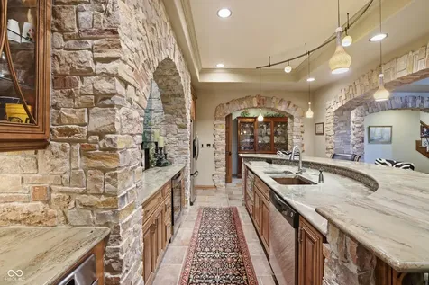 13371 Marjac Way Fishers IN 46055