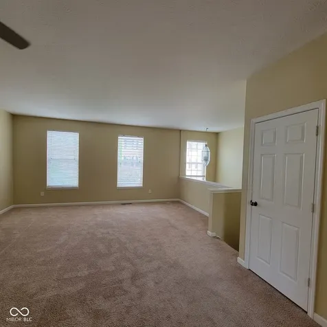 9435 Tanhurst Drive Indianapolis IN 46250