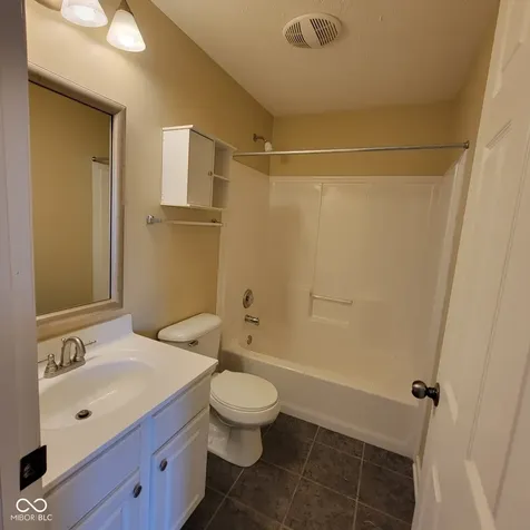 9435 Tanhurst Drive Indianapolis IN 46250