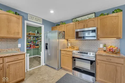 5044 Haywood Lane Plainfield IN 46168