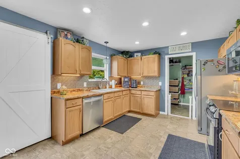 5044 Haywood Lane Plainfield IN 46168