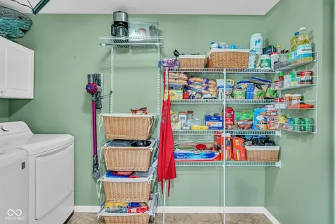5044 Haywood Lane Plainfield IN 46168