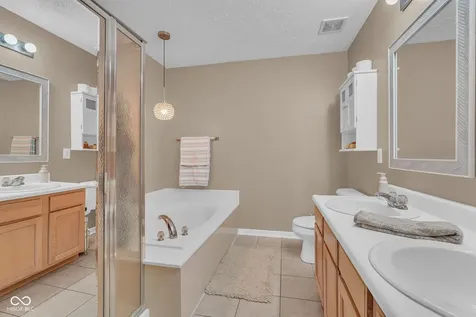5044 Haywood Lane Plainfield IN 46168
