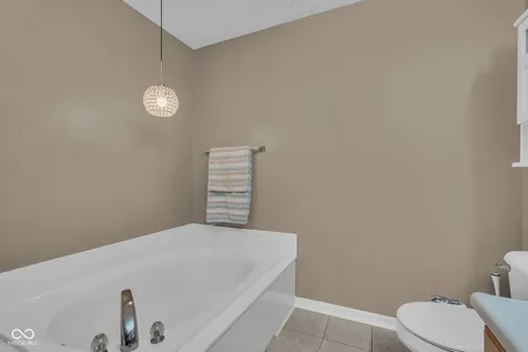5044 Haywood Lane Plainfield IN 46168