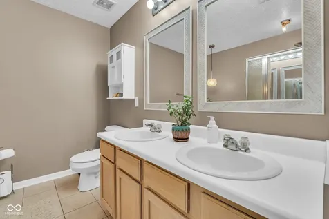 5044 Haywood Lane Plainfield IN 46168