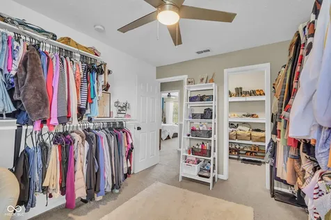 5044 Haywood Lane Plainfield IN 46168