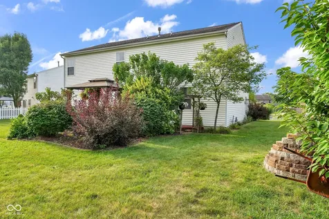 5044 Haywood Lane Plainfield IN 46168