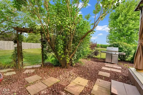 5044 Haywood Lane Plainfield IN 46168