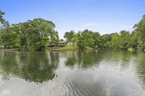 5801 Paradise Drive Martinsville IN 46151