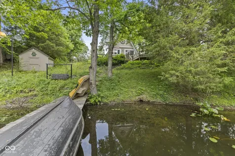 5801 Paradise Drive Martinsville IN 46151
