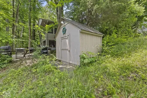 5801 Paradise Drive Martinsville IN 46151