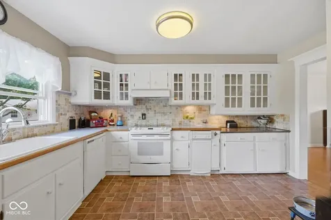 449 E Mckay Road Shelbyville IN 46176