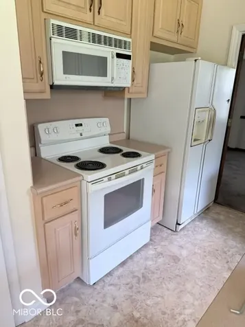 8959 Rexford Road Indianapolis IN 46260