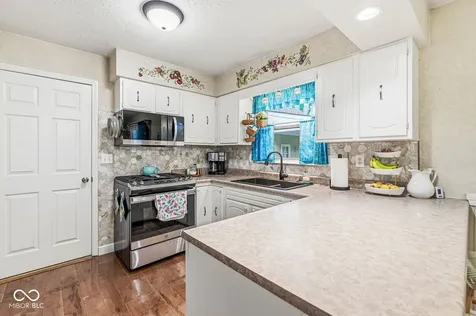 6481 Walnut Brownsburg IN 46112