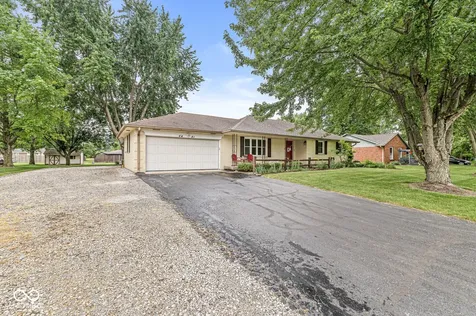 6481 Walnut Brownsburg IN 46112