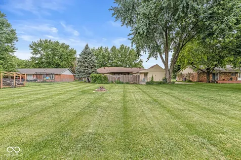 6481 Walnut Brownsburg IN 46112